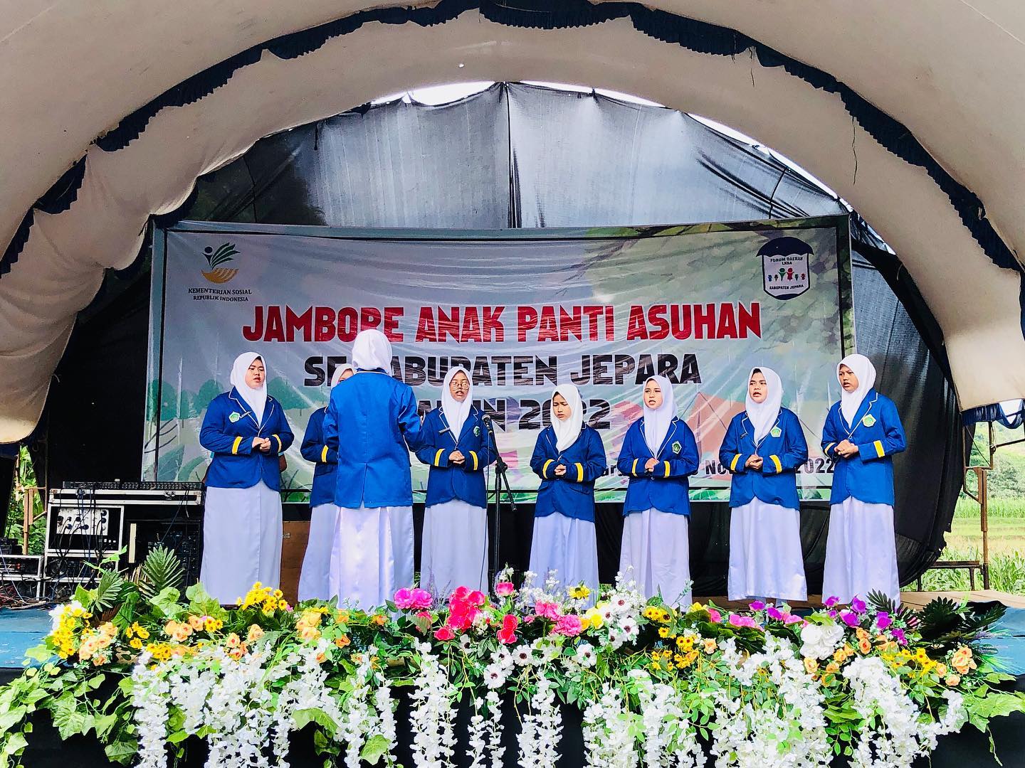 paduan-suara-santriwati-al-muzakki